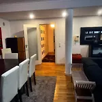 Villa Quinta Da Real Cascata Para 10 Pessoas Caxias