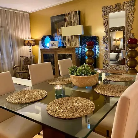 Pensión Familiar Com Piscina Privada Caxias