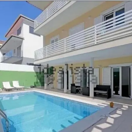 Pensión Familiar Com Piscina Privada *