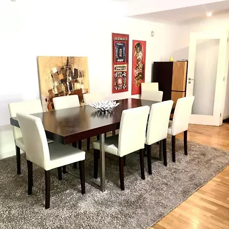 Πανσιόν Flat Near The Beach With Pool For 8 Caxias