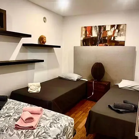 Casa de hóspedes Apartamento Com Piscina Entre Lisboa E Cascais Para 10 Pessoas