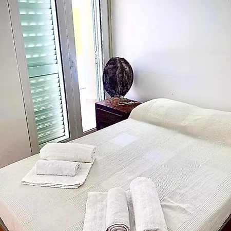 Apartamento Com Piscina Entre Lisboa E Cascais Para 10 Pessoas *