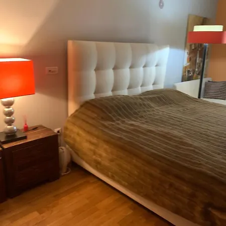 Πανσιόν Flat Near The Beach With Pool For 8 *
