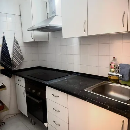 Flat Near The Beach With Pool For 8 Πανσιόν Caxias